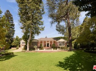 1001 N Crescent Dr, Beverly Hills, CA 90210