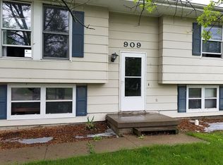 909 N Roche St, Knoxville, IA 50138