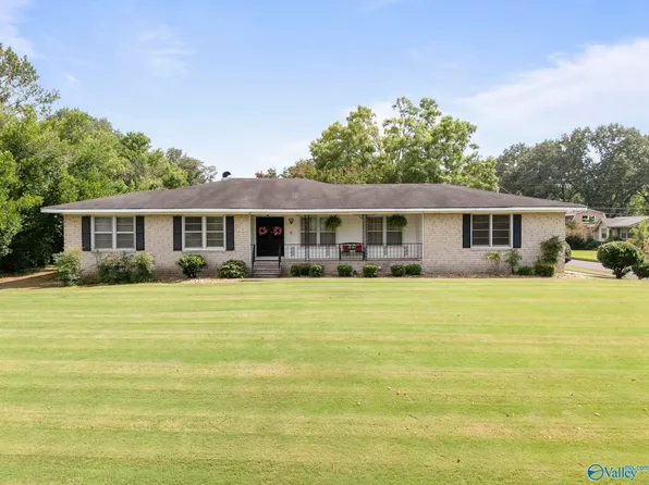 7701 Teal Dr SW, Huntsville, AL 35802