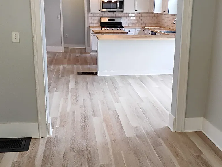 424 Charles Ave SE — Photo 3