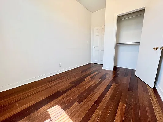 Rented by Zjama Realty Corp | media 16