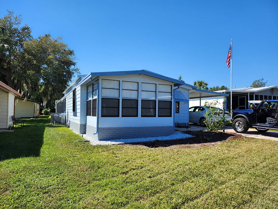 1st image of 2483 Lakeside Dr