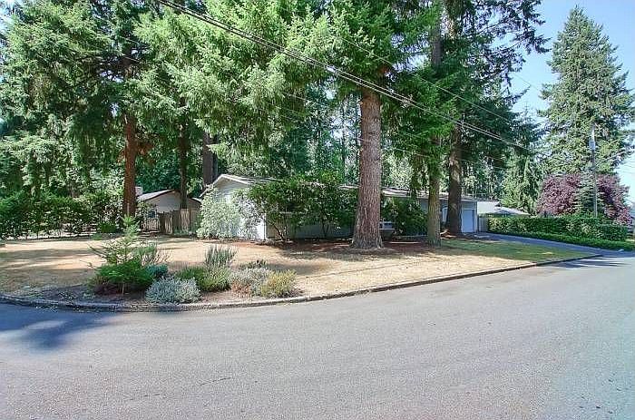 Large, Corner Lot