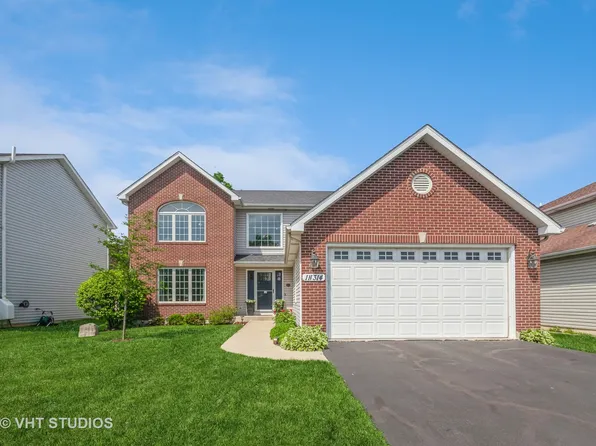 1N314 Purnell St, Carol Stream, IL 60188