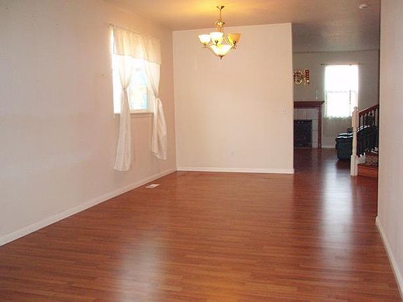 2nd image of 3918 SE 191st Ave