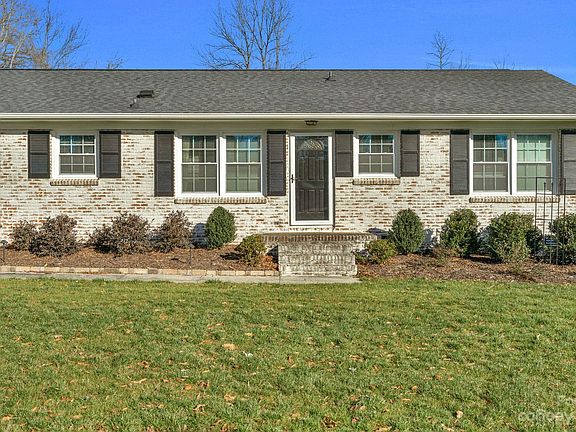 4th image of 2709 Community Park Dr