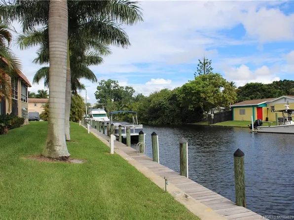 2600 S Kanner Hwy APT D10, Stuart, FL 34994