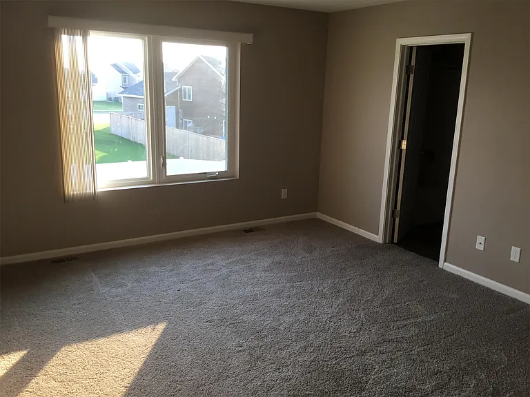 3233 Rutland Dr — Photo 10