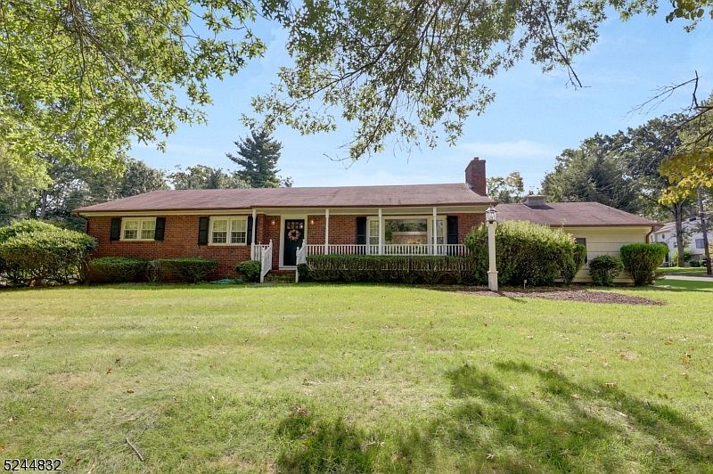 290 Brookside Ave, Wyckoff, NJ 07481 Zillow