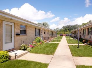 Division Falls, Villa Park, IL 60181