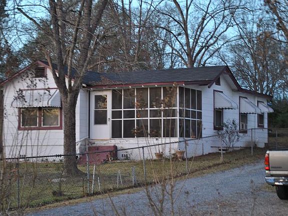3rd image of 2950 Maryland Dr