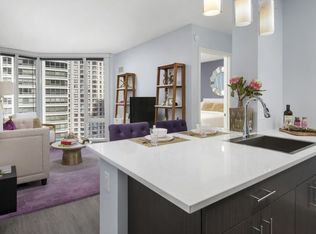 547 N McClurg Ct #214, Chicago, IL 60611