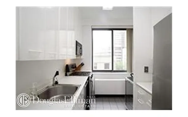 Rented by Douglas Elliman | media 2