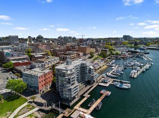 Victoria Regent, Victoria, BC V8W 3H9