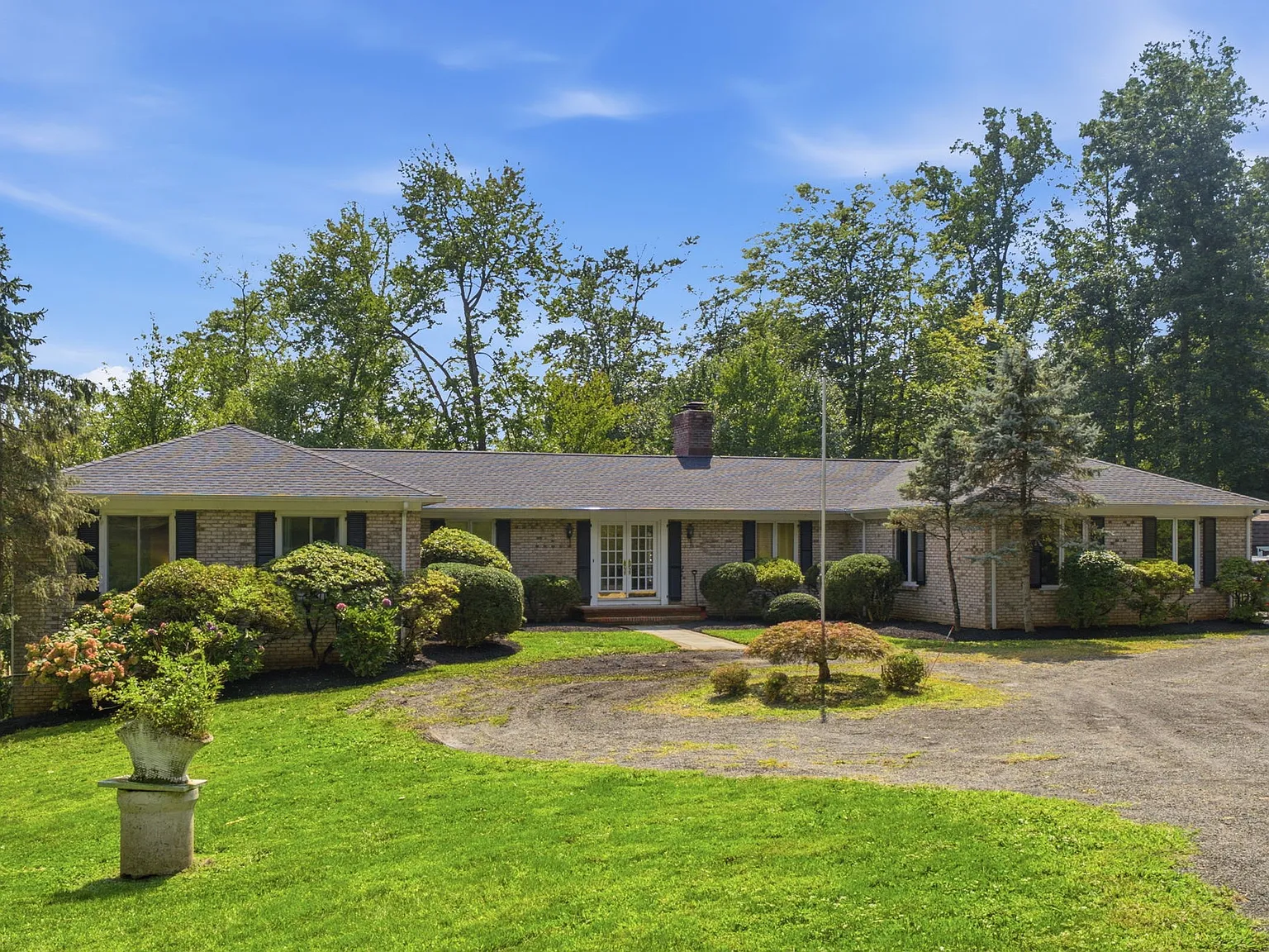 4 bed, 3.5 bath, 2586 sqft, $7,000 — Photo 4
