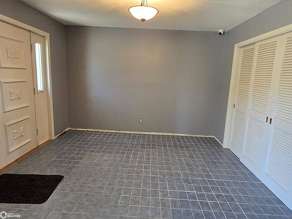 5th image of 2523 Bill Bone Ln