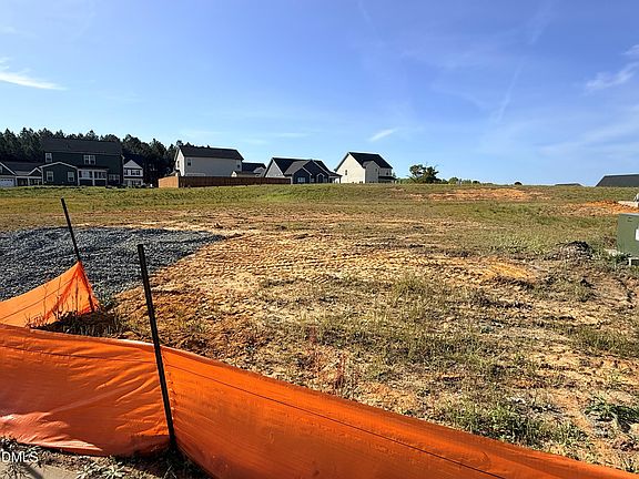 4th image of 147 Grinnell Loop