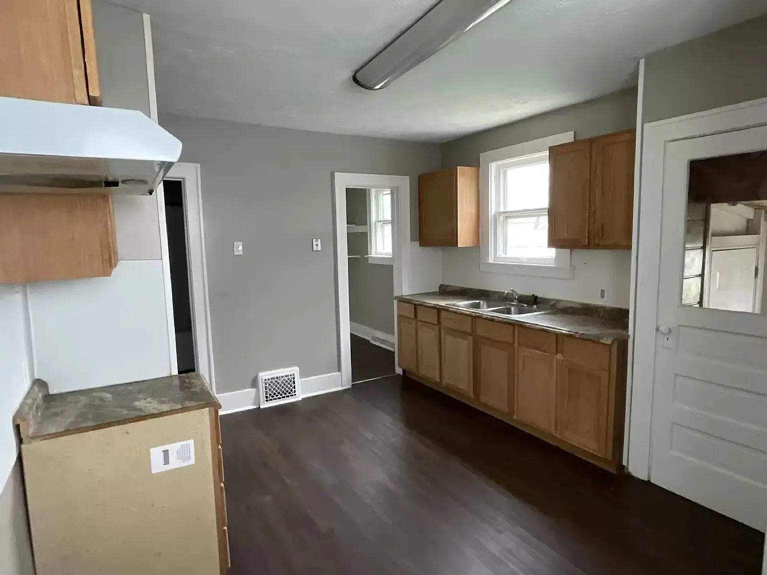 4 bed, 1392 sqft, $1,350 — Photo 4