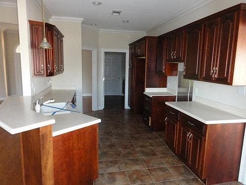 3rd image of 322 Sugar Plum St