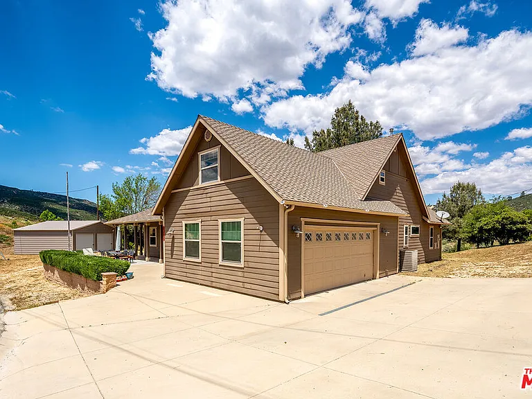 18087 Newview Dr — Photo 33