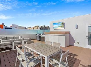 1216 N Sycamore Ave, Los Angeles, CA 90038