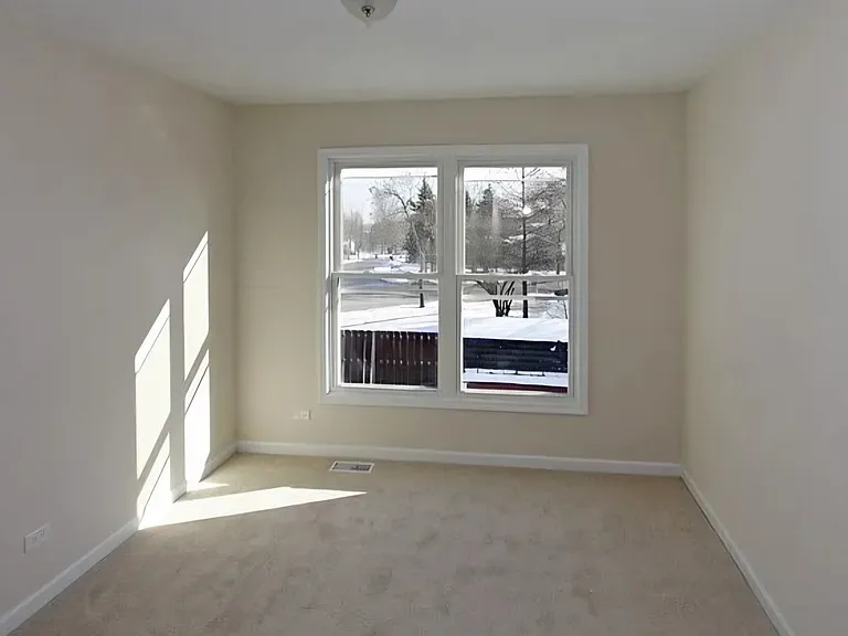 1939 Woodside Ln — Photo 14