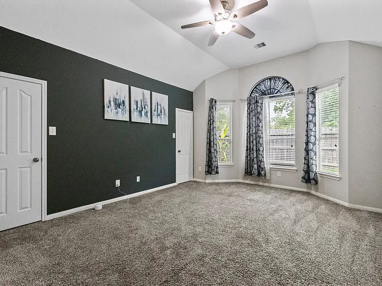9906 Taylor Springs Ln — Photo 17