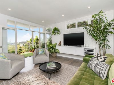 3019 3rd St UNIT 304, Santa Monica, CA, 90405