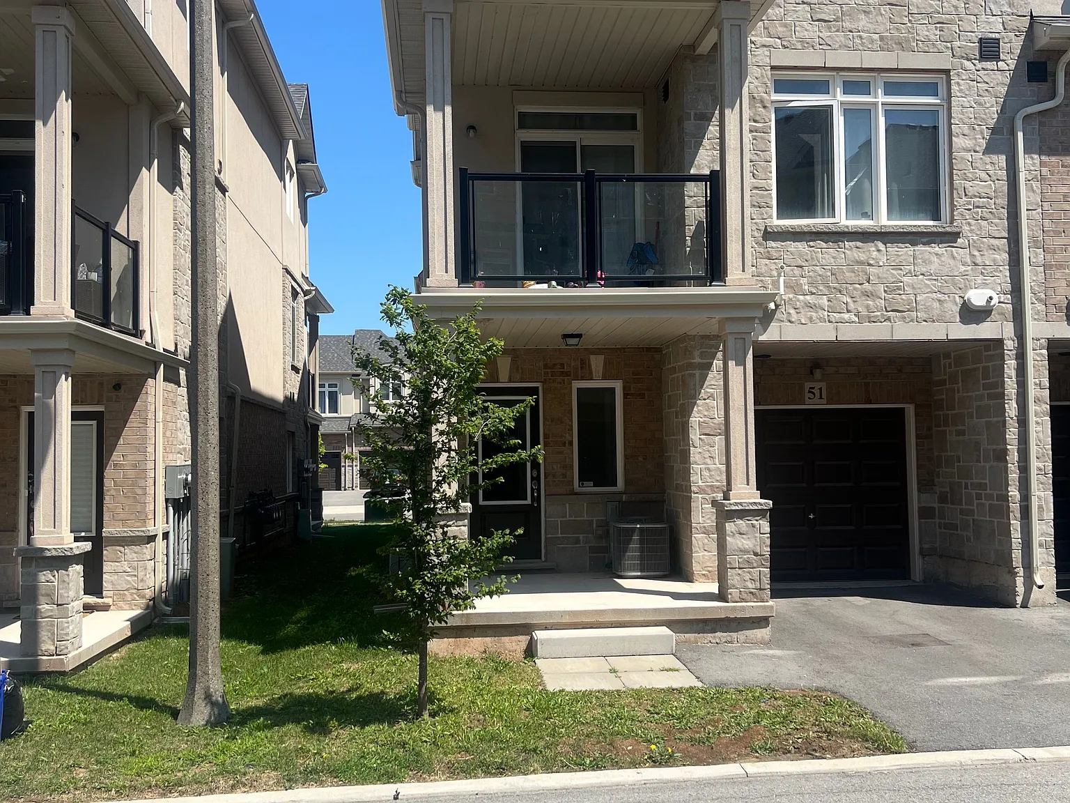 3 bed, $2,700 — Photo 2