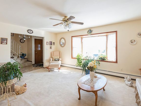 4th image of 11 Adair Ct