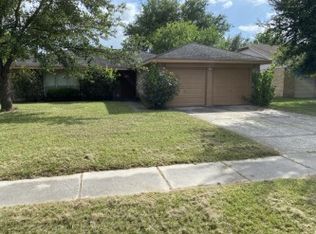 3315 Edgecreek Dr, Houston, TX 77066