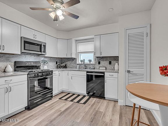 4th image of 30 Turnberry Cir #125