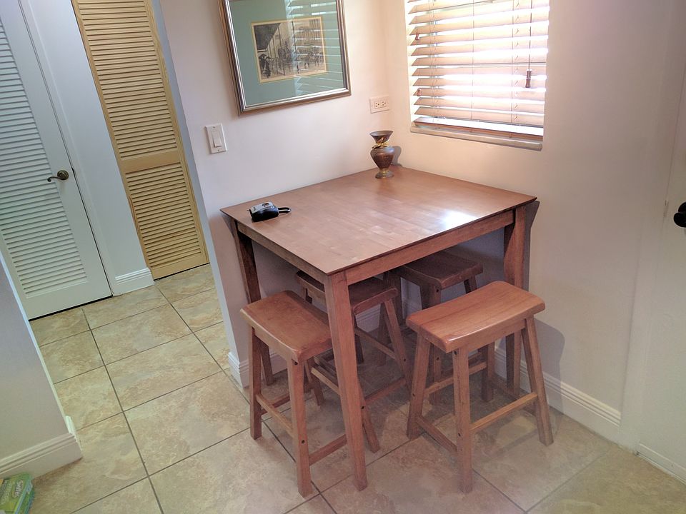 1st image of 1690 NE 191st St APT 215