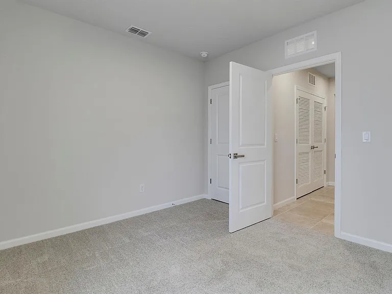 15404 SW American St — Photo 33