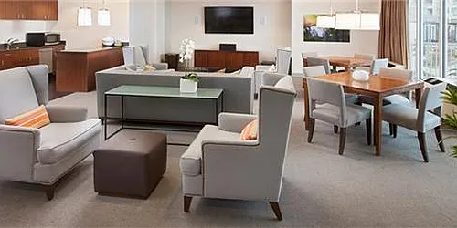 Rented by R New York