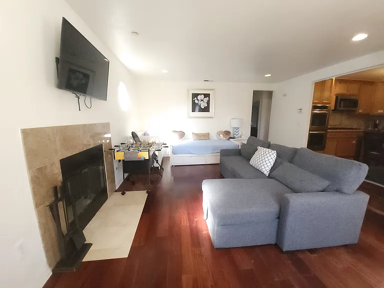 2421 Ruhland Ave — Photo 4
