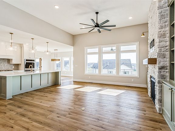4th image of 2705 NW Linwood Ct
