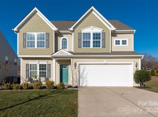 1216 Longwall Ln, Matthews, NC 28104