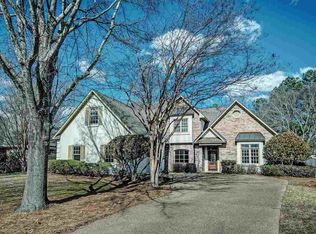 211 Hillside St, Ridgeland, MS 39157