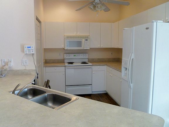 4th image of 1501 Red Oak Ln