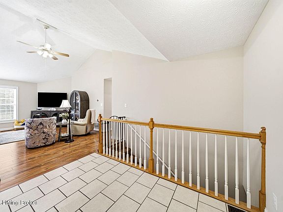 5th image of 289 New Christman Ln
