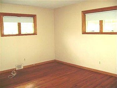 2nd image of 1606 Algiers Dr