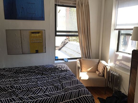5th image of 303 E 4th St APT 2A