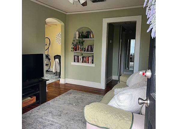 2nd image of 1457 Pine St #B
