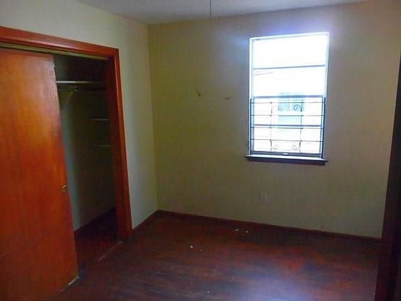 4th image of 2032 Pauger St