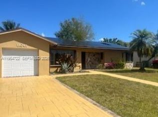11041 SW 166th Ter, Miami, FL 33157