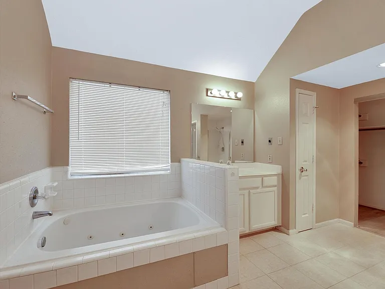 16423 Ash Point Ln — Photo 28
