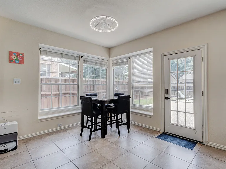 2816 Lakehollow Ln — Photo 19