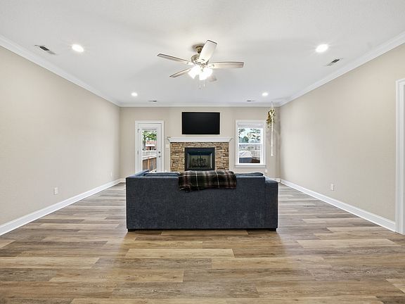 2nd image of 314 Lake Dr