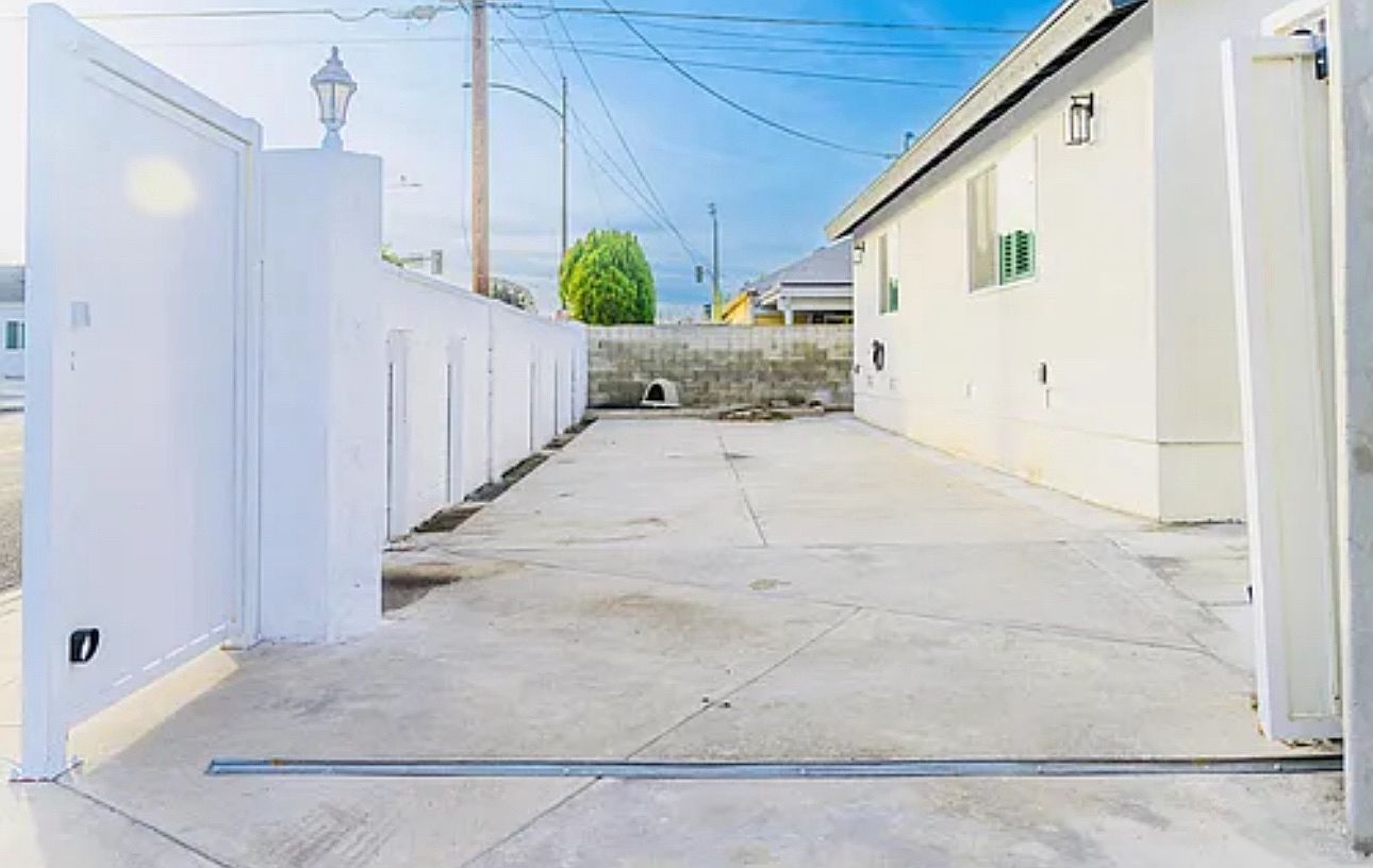 2203 N Brighton St, Burbank, CA 91504 | Zillow
